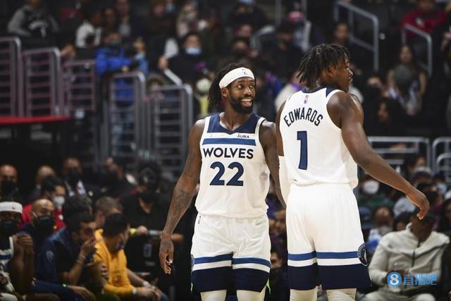 科贝记者：姆巴佩左腿肌肉不适，能否出战曼城严重存疑（科贝记者：姆巴佩左腿肌肉不适，能否出战曼城仍存较大疑问）