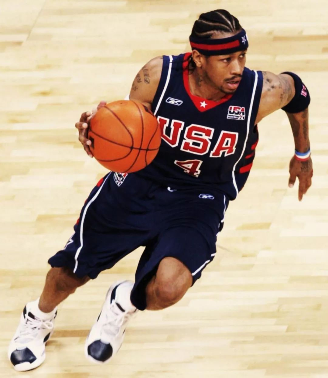 21世纪五大联赛外场球员出场时间榜：C罗、拉莫斯、梅西前3（21世纪五大联赛外场球员出场时长排名：C罗、拉莫斯、梅西占据前三）