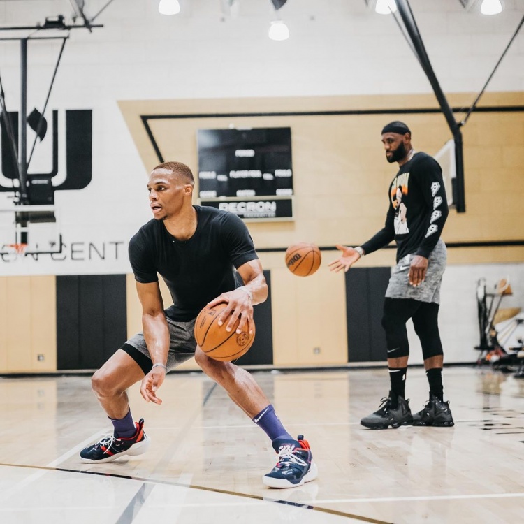 萨巴蒂尼：加图索应每日关注国脚的状态，成为他们的第二教练（萨巴蒂尼建议加图索每日跟进国脚状态，充当他们的第二教练）