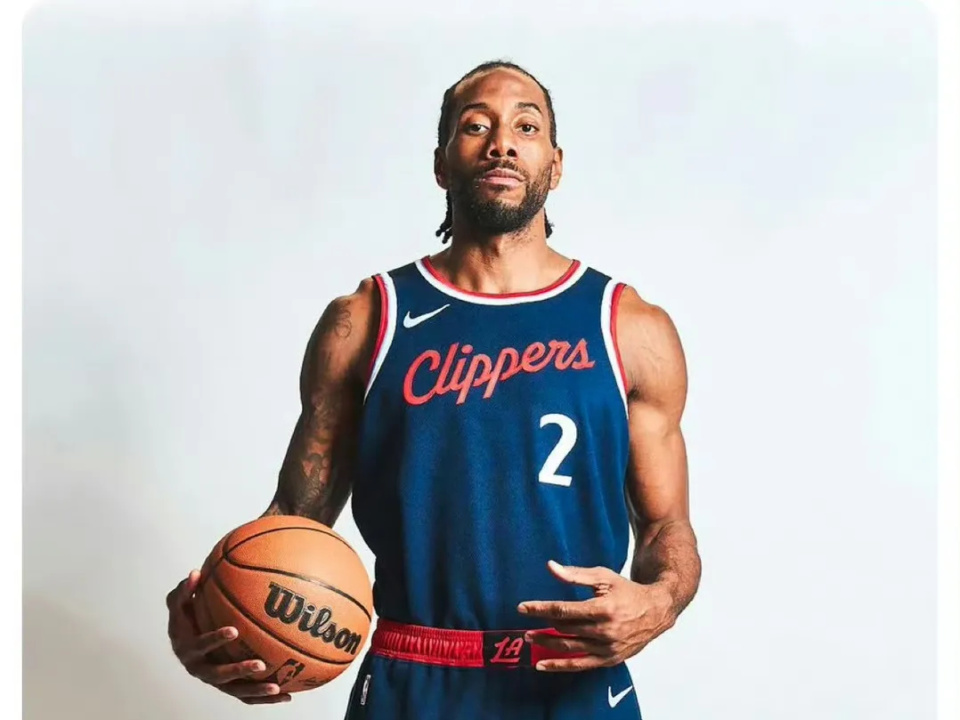 广厦男篮末节逆转战胜北京（末节发力，广厦男篮逆转力克北京）