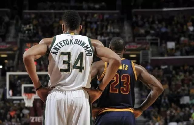 活塞内线得分76分！鲍威尔：对手在禁区予取予求，我们太被动（活塞禁区轰下76分！鲍威尔：对手肆虐内线，我们过于被动）